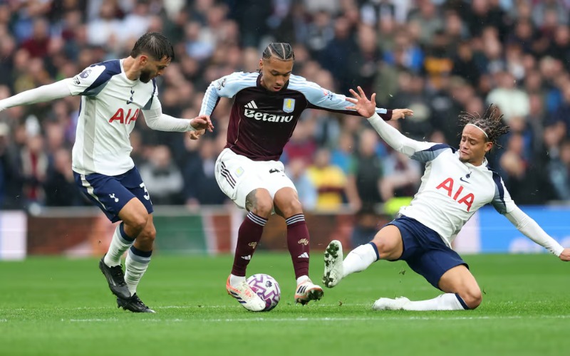 Tottenham Hotspur và Aston Villa đều có phong độ yếu kém